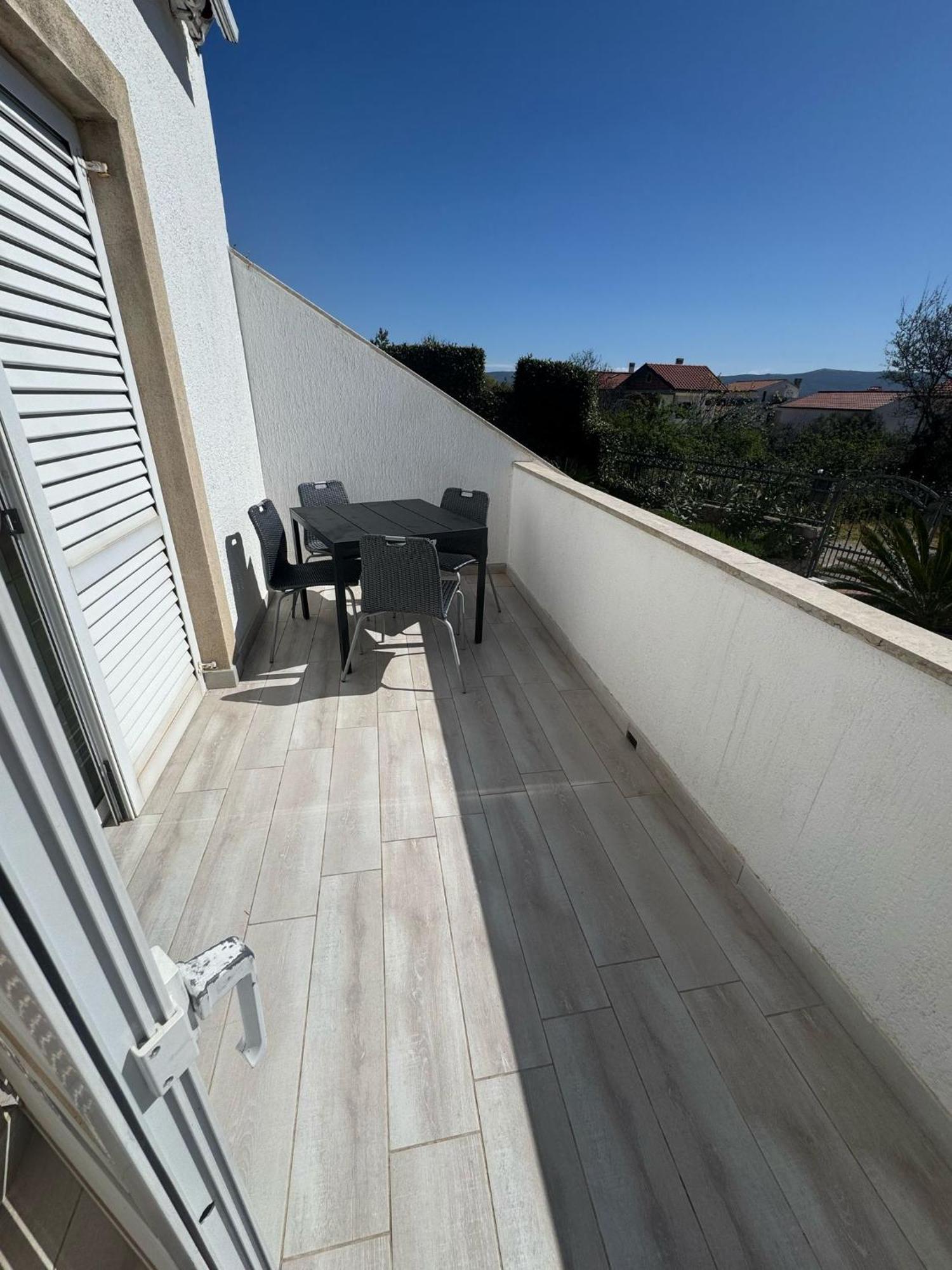 Apartman Kartec Krk Town Exterior foto